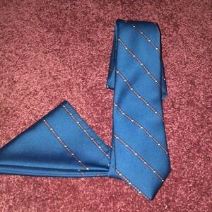 New without tags Tie & Handkerchief